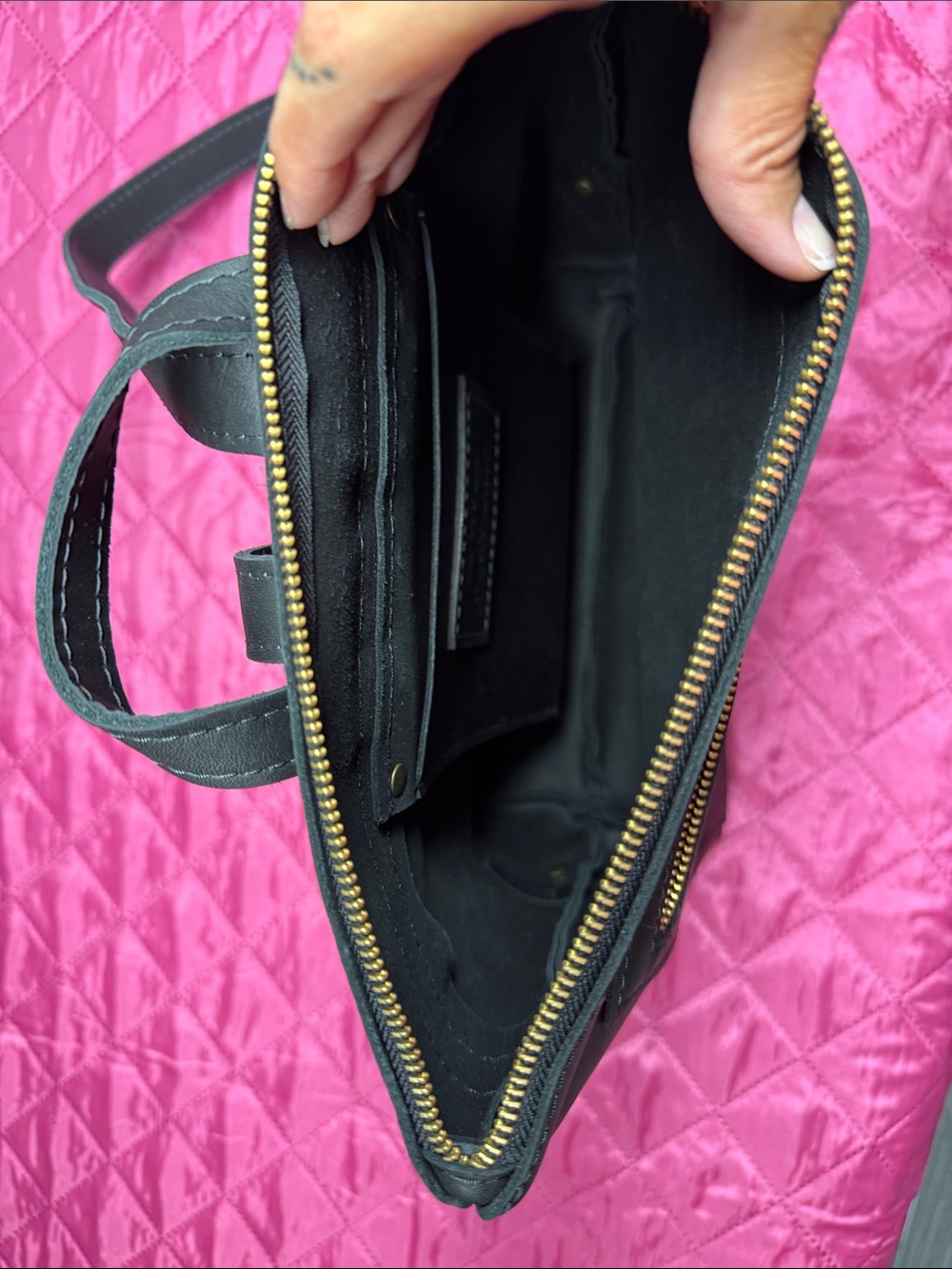 New Portland Black Leather backpack with Gold Zippers - Picture 3 of 5